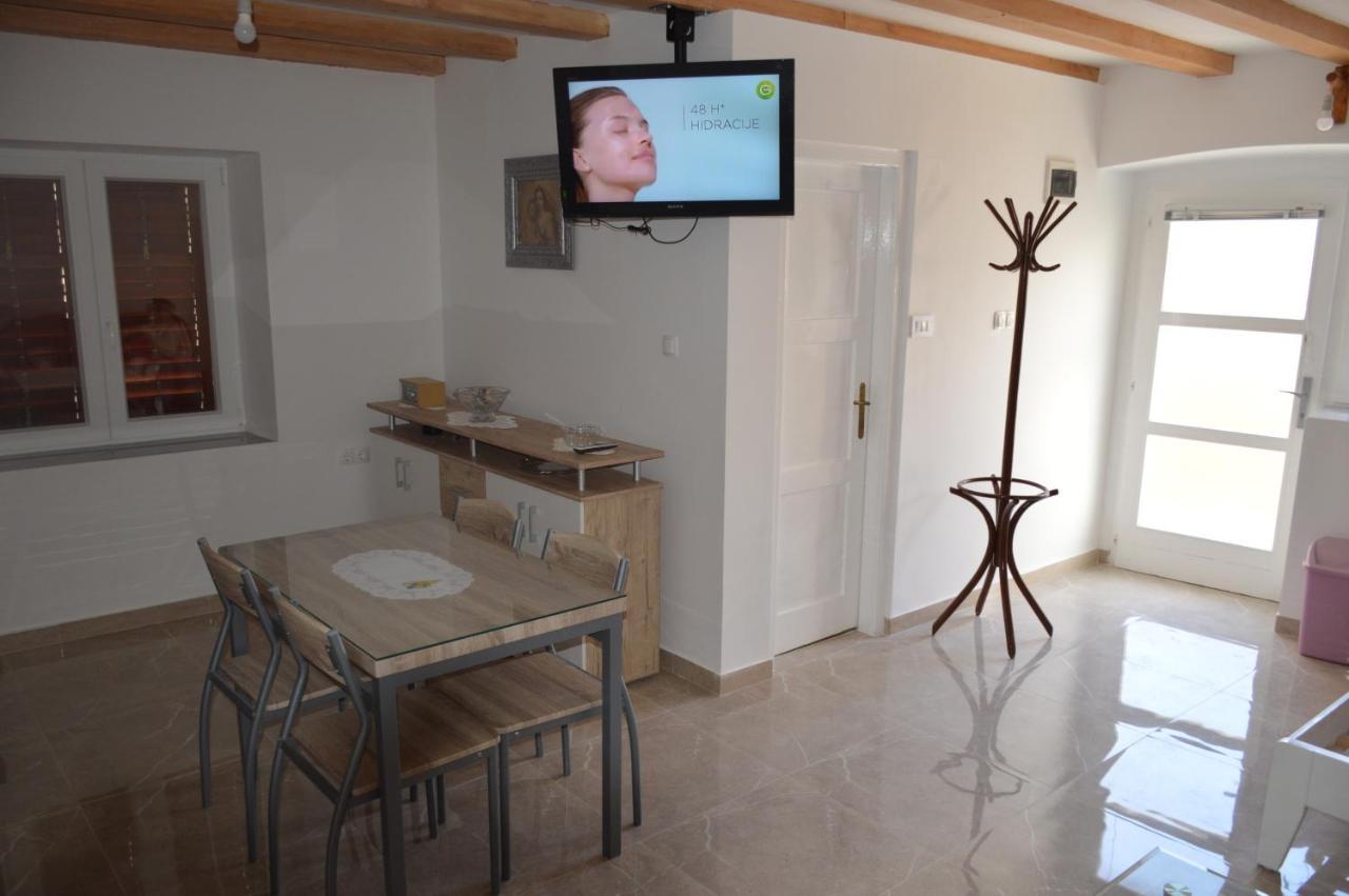 Studio Apartman Kata Đảo Prvić Ngoại thất bức ảnh